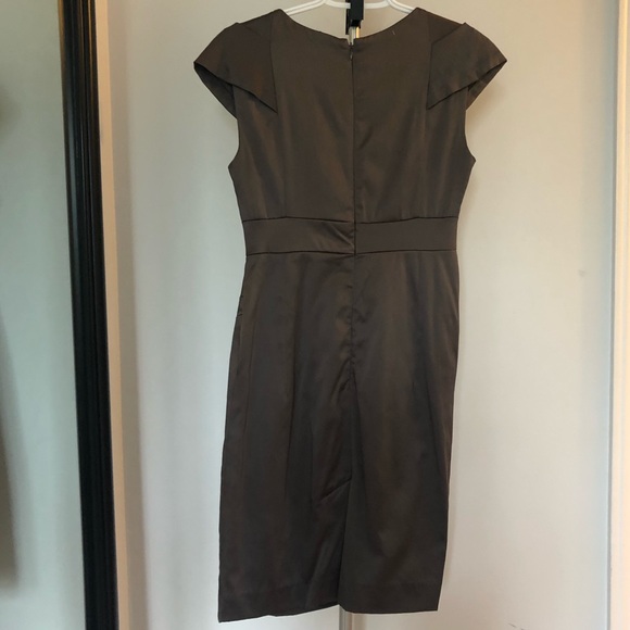 COCO & tashi satin-feel dress - Picture 2 of 3